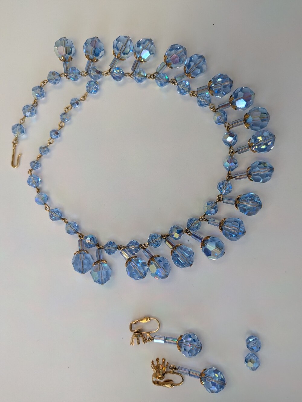 EVC BLUE AB CHUNKY CRYSTAL NECKLACE & EARRINGS READ